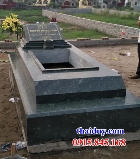 Mẫu mộ tam cấp không mái bằng đá mỹ nghệ cao cấp tại Thanh Hoá