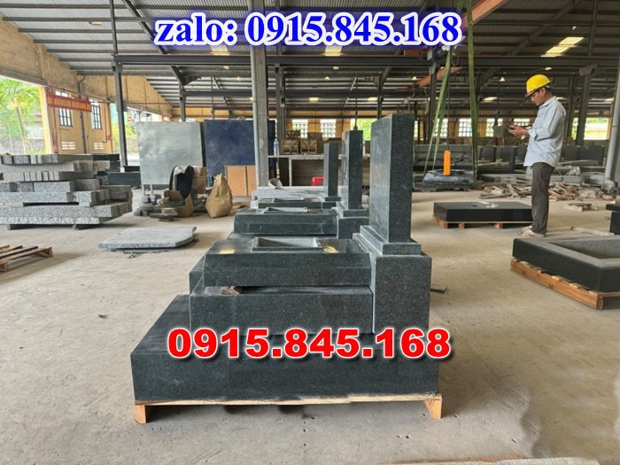 Lăng mộ đá gia đình, lăng mộ ông bà bố mẹ gia tộc, khuôn viên lăng mộ đá xanh trắng vàng granite nguyên khối, nhà mồ bằng đá để thờ tro cốt, giá nơi địa chỉ bán lăng mộ đá, kích thước lăng mộ đá cẩm thạch, lăng mộ đá tự nhiên, xây lăng mộ đá đơn giản, lan can tường bao hàng rào đá khối, nghĩa trang gia đình dòng họ bằng đá, cuốn thư bình phong trước mộ đá, đá bậc lát sân nền lăng mộ, bậc tam cấp rồng bậc thềm chiếu rồng lăng mộ, lư đỉnh hương đèn hạc thờ đá, cổng cột đá lăng mộ,