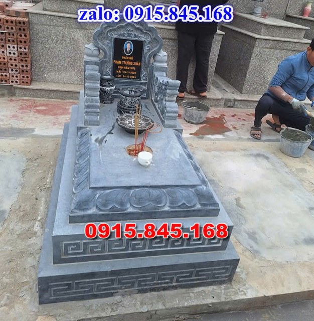 Lăng mộ đá gia đình, lăng mộ ông bà bố mẹ gia tộc, khuôn viên lăng mộ đá xanh trắng vàng granite nguyên khối, nhà mồ bằng đá để thờ tro cốt, giá nơi địa chỉ bán lăng mộ đá, kích thước lăng mộ đá cẩm thạch, lăng mộ đá tự nhiên, xây lăng mộ đá đơn giản, lan can tường bao hàng rào đá khối, nghĩa trang gia đình dòng họ bằng đá, cuốn thư bình phong trước mộ đá, đá bậc lát sân nền lăng mộ, bậc tam cấp rồng bậc thềm chiếu rồng lăng mộ, lư đỉnh hương đèn hạc thờ đá, cổng cột đá lăng mộ, 