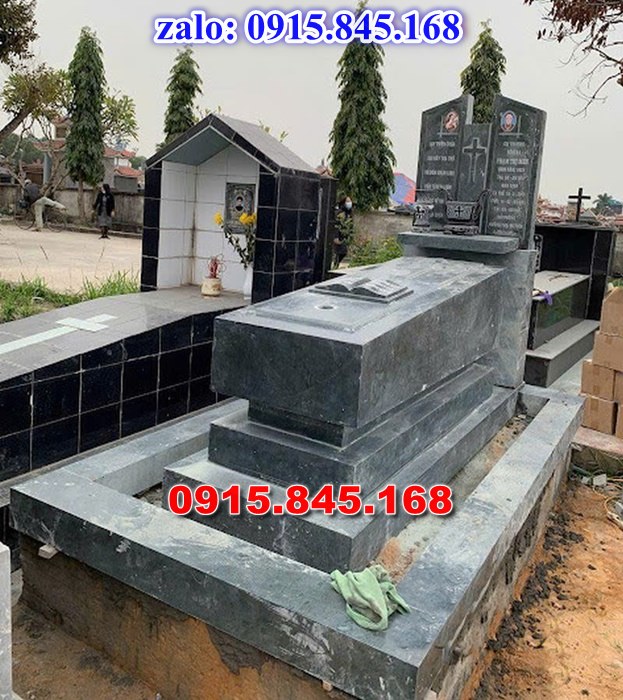 Lăng mộ đá gia đình, lăng mộ ông bà bố mẹ gia tộc, khuôn viên lăng mộ đá xanh trắng vàng granite nguyên khối, nhà mồ bằng đá để thờ tro cốt, giá nơi địa chỉ bán lăng mộ đá, kích thước lăng mộ đá cẩm thạch, lăng mộ đá tự nhiên, xây lăng mộ đá đơn giản, lan can tường bao hàng rào đá khối, nghĩa trang gia đình dòng họ bằng đá, cuốn thư bình phong trước mộ đá, đá bậc lát sân nền lăng mộ, bậc tam cấp rồng bậc thềm chiếu rồng lăng mộ, lư đỉnh hương đèn hạc thờ đá, cổng cột đá lăng mộ, 