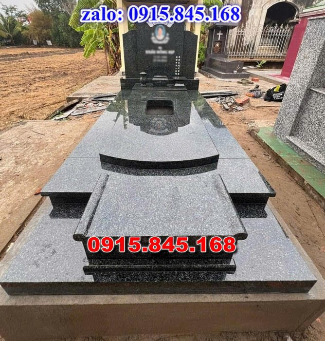 mộ đá gia đình, mộ ông bà bố mẹ gia tộc, khuôn viên mộ đá xanh trắng vàng granite nguyên khối, nhà mồ bằng đá để thờ tro cốt, giá nơi địa chỉ bán mộ đá, kích thước mộ đá cẩm thạch, mộ đá tự nhiên, xây mộ đá đơn giản, lan can tường bao hàng rào đá khối, nghĩa trang gia đình dòng họ bằng đá, cuốn thư bình phong trước mộ đá, đá bậc lát sân nền mộ, bậc tam cấp rồng bậc thềm chiếu rồng mộ, lư đỉnh hương đèn hạc thờ đá, cổng cột đá mộ, 