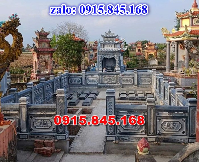 nhà mồ tiền chế, nhà mồ xây làm bằng đá, kích thước nhà mồ, kiểu dáng nhà mồ, nhà mồ có mái che, nhà mồ miền tây, lan can tường bao hàng rào nhà mồ, cuốn thư bức bình phong nhà mồ, nhà mồ để thờ hũ lọ tro cốt đá, nhà mồ ông bà bố mẹ gia đình ba má, mồ mả bằng đá.