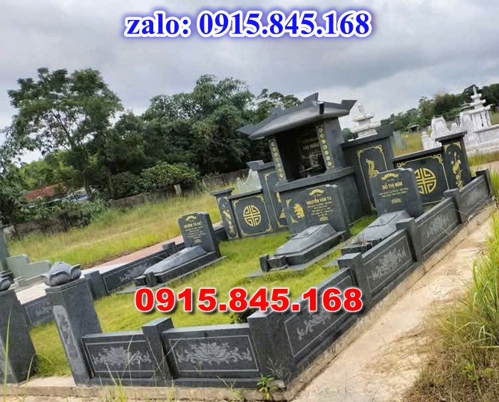 nhà mồ tiền chế, nhà mồ xây làm bằng đá, kích thước nhà mồ, kiểu dáng nhà mồ, nhà mồ có mái che, nhà mồ miền tây, lan can tường bao hàng rào nhà mồ, cuốn thư bức bình phong nhà mồ, nhà mồ để thờ hũ lọ tro cốt đá, nhà mồ ông bà bố mẹ gia đình ba má, mồ mả bằng đá.