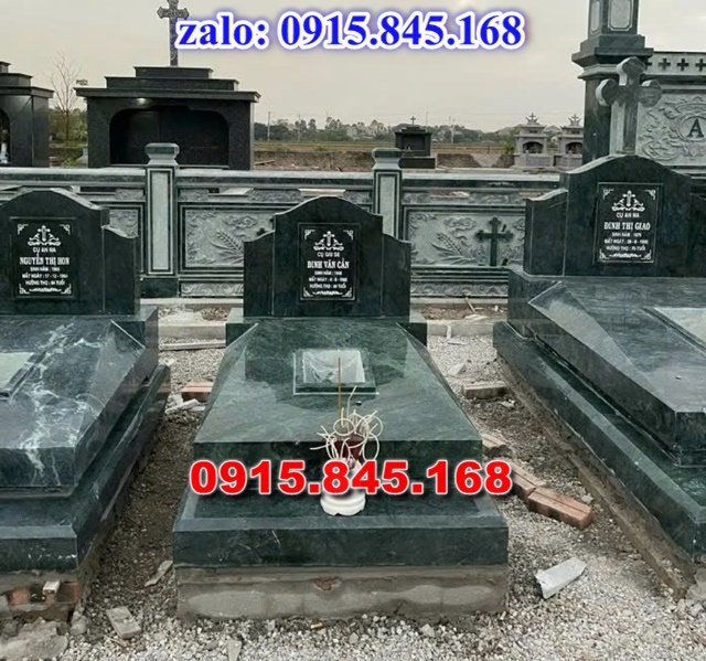 Lăng mộ đá gia đình, lăng mộ ông bà bố mẹ gia tộc, khuôn viên lăng mộ đá xanh trắng vàng granite nguyên khối, nhà mồ bằng đá để thờ tro cốt, giá nơi địa chỉ bán lăng mộ đá, kích thước lăng mộ đá cẩm thạch, lăng mộ đá tự nhiên, xây lăng mộ đá đơn giản, lan can tường bao hàng rào đá khối, nghĩa trang gia đình dòng họ bằng đá, cuốn thư bình phong trước mộ đá, đá bậc lát sân nền lăng mộ, bậc tam cấp rồng bậc thềm chiếu rồng lăng mộ, lư đỉnh hương đèn hạc thờ đá, cổng cột đá lăng mộ, 