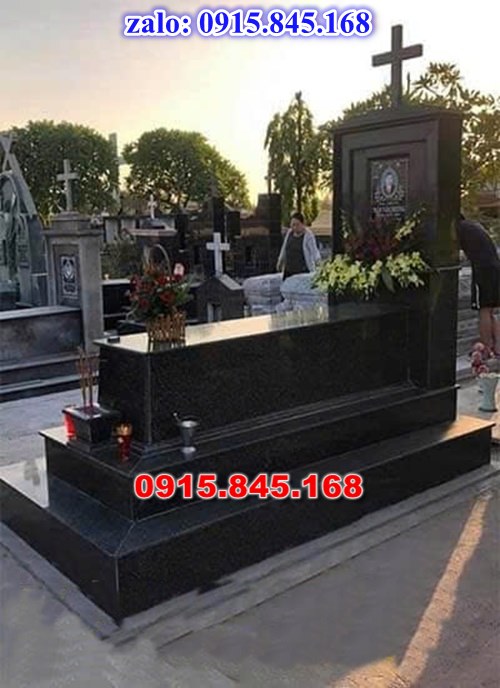 mộ ông bà bố mẹ gia đình dòng họ bằng đá, mộ song thân phu thê vợ chồng đá khối, mộ đôi tròn đơn giản không có mái đao che, mộ tam cấp tháp lục giác đá granite hoa cương, giá bán mộ đá để thờ tro cốt, hung hỏa địa táng, cuốn thư đá lăng mộ nghĩa trang gia đình, cổng tam quan tứ trụ nhà mồ, lan can tường rào đá chạm mỹ nghệ điêu khắc, thiết kế khuôn viên lăng mộ dòng họ gia tộc,