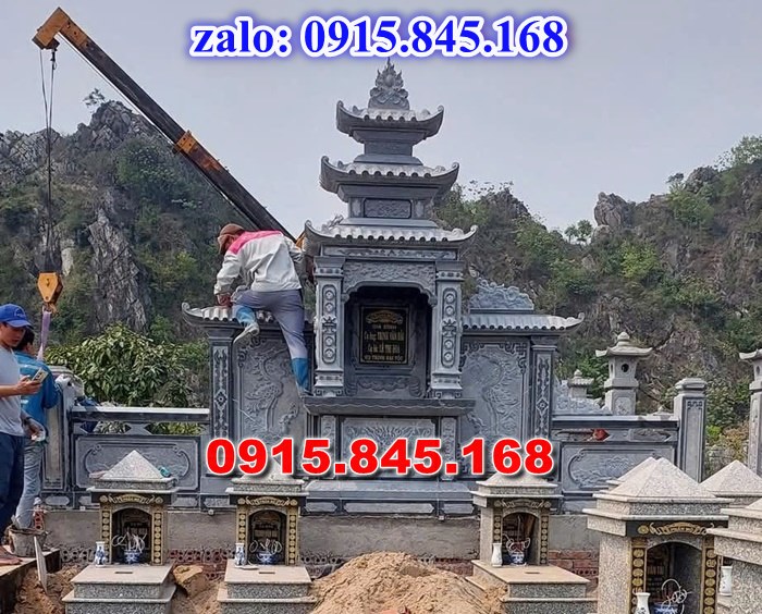 Lăng mộ đá gia đình, lăng mộ ông bà bố mẹ gia tộc, khuôn viên lăng mộ đá xanh trắng vàng granite nguyên khối, nhà mồ bằng đá để thờ tro cốt, giá nơi địa chỉ bán lăng mộ đá, kích thước lăng mộ đá cẩm thạch, lăng mộ đá tự nhiên, xây lăng mộ đá đơn giản, lan can tường bao hàng rào đá khối, nghĩa trang gia đình dòng họ bằng đá, cuốn thư bình phong trước mộ đá, đá bậc lát sân nền lăng mộ, bậc tam cấp rồng bậc thềm chiếu rồng lăng mộ, lư đỉnh hương đèn hạc thờ đá, cổng cột đá lăng mộ,