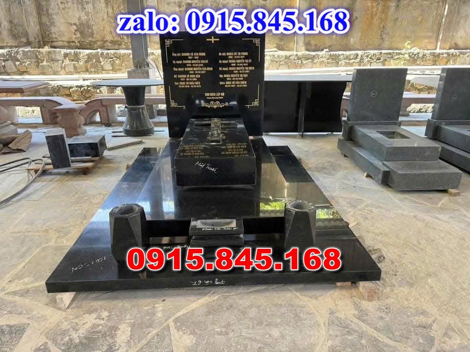 mộ đá gia đình, mộ ông bà bố mẹ gia tộc, khuôn viên mộ đá xanh trắng vàng granite nguyên khối, nhà mồ bằng đá để thờ tro cốt, giá nơi địa chỉ bán mộ đá, kích thước mộ đá cẩm thạch, mộ đá tự nhiên, xây mộ đá đơn giản, lan can tường bao hàng rào đá khối, nghĩa trang gia đình dòng họ bằng đá, cuốn thư bình phong trước mộ đá, đá bậc lát sân nền mộ, bậc tam cấp rồng bậc thềm chiếu rồng mộ, lư đỉnh hương đèn hạc thờ đá, cổng cột đá mộ, 