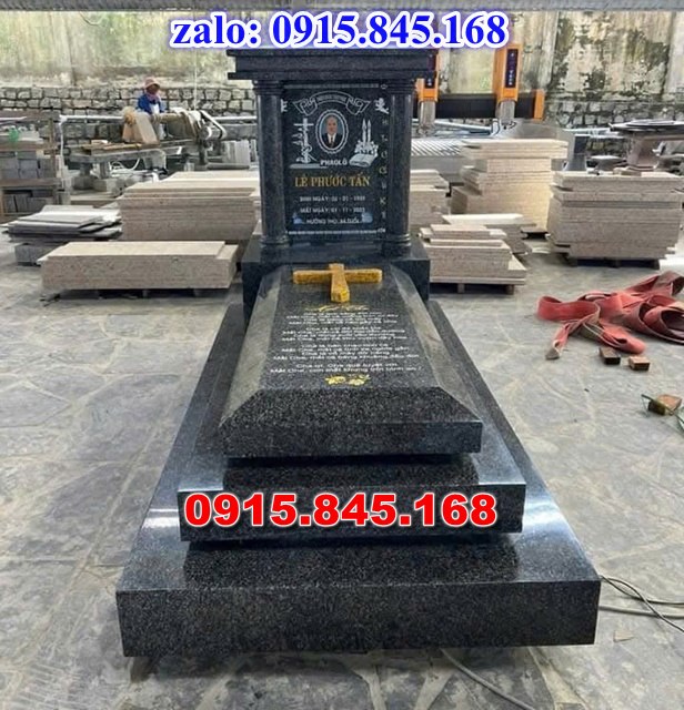Lăng mộ đá gia đình, lăng mộ ông bà bố mẹ gia tộc, khuôn viên lăng mộ đá xanh trắng vàng granite nguyên khối, nhà mồ bằng đá để thờ tro cốt, giá nơi địa chỉ bán lăng mộ đá, kích thước lăng mộ đá cẩm thạch, lăng mộ đá tự nhiên, xây lăng mộ đá đơn giản, lan can tường bao hàng rào đá khối, nghĩa trang gia đình dòng họ bằng đá, cuốn thư bình phong trước mộ đá, đá bậc lát sân nền lăng mộ, bậc tam cấp rồng bậc thềm chiếu rồng lăng mộ, lư đỉnh hương đèn hạc thờ đá, cổng cột đá lăng mộ,