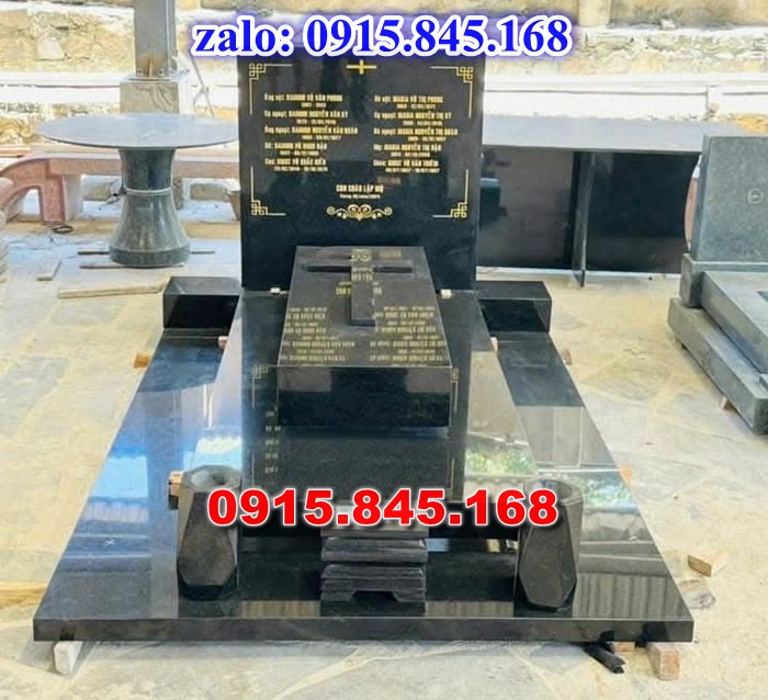 mộ đá gia đình, mộ ông bà bố mẹ gia tộc, khuôn viên mộ đá xanh trắng vàng granite nguyên khối, nhà mồ bằng đá để thờ tro cốt, giá nơi địa chỉ bán mộ đá, kích thước mộ đá cẩm thạch, mộ đá tự nhiên, xây mộ đá đơn giản, lan can tường bao hàng rào đá khối, nghĩa trang gia đình dòng họ bằng đá, cuốn thư bình phong trước mộ đá, đá bậc lát sân nền mộ, bậc tam cấp rồng bậc thềm chiếu rồng mộ, lư đỉnh hương đèn hạc thờ đá, cổng cột đá mộ,