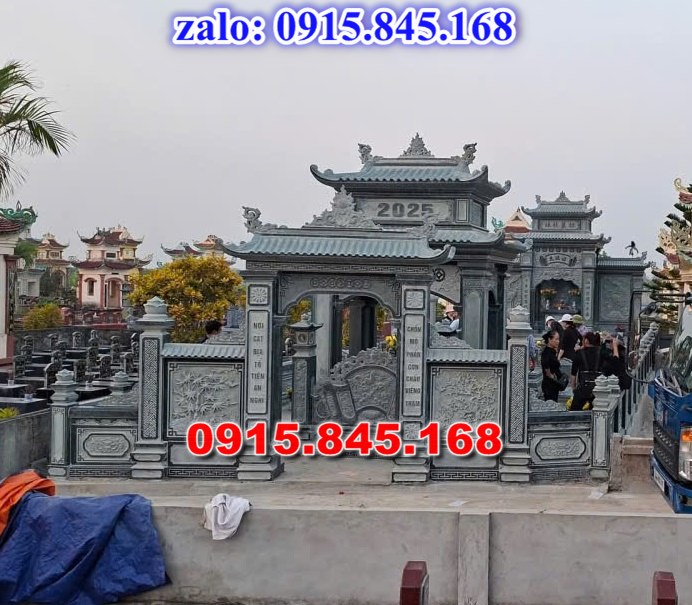 Lăng mộ đá gia đình, lăng mộ ông bà bố mẹ gia tộc, khuôn viên lăng mộ đá xanh trắng vàng granite nguyên khối, nhà mồ bằng đá để thờ tro cốt, giá nơi địa chỉ bán lăng mộ đá, kích thước lăng mộ đá cẩm thạch, lăng mộ đá tự nhiên, xây lăng mộ đá đơn giản, lan can tường bao hàng rào đá khối, nghĩa trang gia đình dòng họ bằng đá, cuốn thư bình phong trước mộ đá, đá bậc lát sân nền lăng mộ, bậc tam cấp rồng bậc thềm chiếu rồng lăng mộ, lư đỉnh hương đèn hạc thờ đá, cổng cột đá lăng mộ,