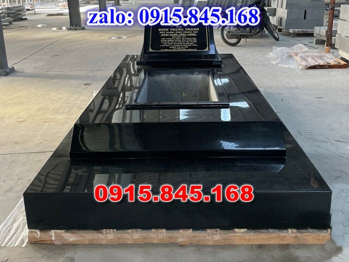 Lăng mộ đá gia đình, lăng mộ ông bà bố mẹ gia tộc, khuôn viên lăng mộ đá xanh trắng vàng granite nguyên khối, nhà mồ bằng đá để thờ tro cốt, giá nơi địa chỉ bán lăng mộ đá, kích thước lăng mộ đá cẩm thạch, lăng mộ đá tự nhiên, xây lăng mộ đá đơn giản, lan can tường bao hàng rào đá khối, nghĩa trang gia đình dòng họ bằng đá, cuốn thư bình phong trước mộ đá, đá bậc lát sân nền lăng mộ, bậc tam cấp rồng bậc thềm chiếu rồng lăng mộ, lư đỉnh hương đèn hạc thờ đá, cổng cột đá lăng mộ,