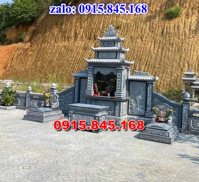 nhà mồ tiền chế, nhà mồ xây làm bằng đá, kích thước nhà mồ, kiểu dáng nhà mồ, nhà mồ có mái che, nhà mồ miền tây, lan can tường bao hàng rào nhà mồ, cuốn thư bức bình phong nhà mồ, nhà mồ để thờ hũ lọ tro cốt đá, nhà mồ ông bà bố mẹ gia đình ba má, mồ mả bằng đá.