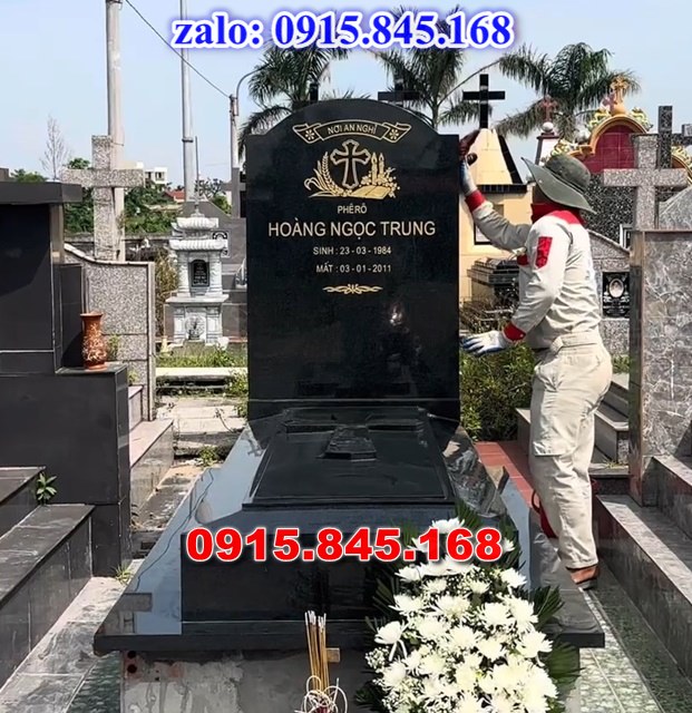 mộ đá gia đình, mộ ông bà bố mẹ gia tộc, khuôn viên mộ đá xanh trắng vàng granite nguyên khối, nhà mồ bằng đá để thờ tro cốt, giá nơi địa chỉ bán mộ đá, kích thước mộ đá cẩm thạch, mộ đá tự nhiên, xây mộ đá đơn giản, lan can tường bao hàng rào đá khối, nghĩa trang gia đình dòng họ bằng đá, cuốn thư bình phong trước mộ đá, đá bậc lát sân nền mộ, bậc tam cấp rồng bậc thềm chiếu rồng mộ, lư đỉnh hương đèn hạc thờ đá, cổng cột đá mộ, 