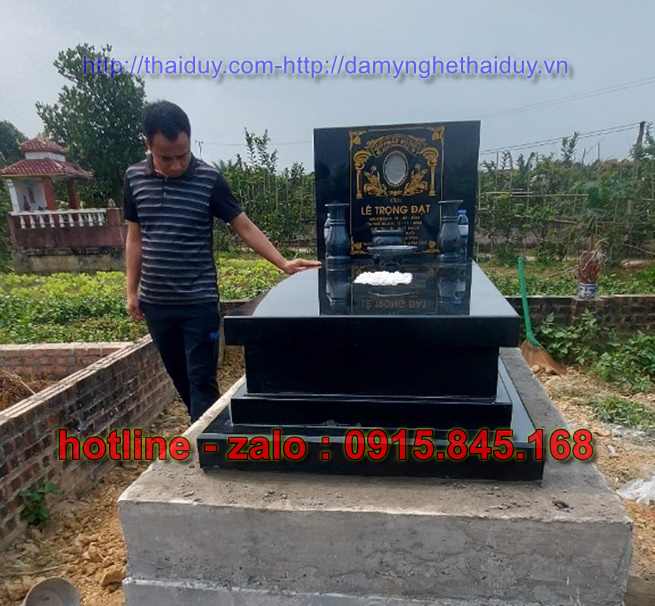 45 Mộ đá granite hoa cương bán phú thọ - đôi tam cấp đơn giản