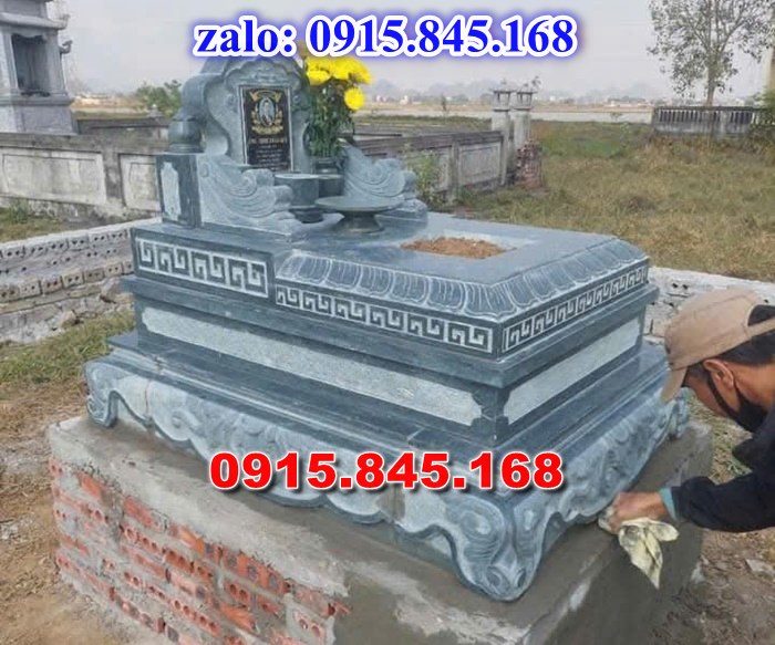 mộ đá gia đình, mộ ông bà bố mẹ gia tộc, khuôn viên mộ đá xanh trắng vàng granite nguyên khối, nhà mồ bằng đá để thờ tro cốt, giá nơi địa chỉ bán mộ đá, kích thước mộ đá cẩm thạch, mộ đá tự nhiên, xây mộ đá đơn giản, lan can tường bao hàng rào đá khối, nghĩa trang gia đình dòng họ bằng đá, cuốn thư bình phong trước mộ đá, đá bậc lát sân nền mộ, bậc tam cấp rồng bậc thềm chiếu rồng mộ, lư đỉnh hương đèn hạc thờ đá, cổng cột đá mộ,