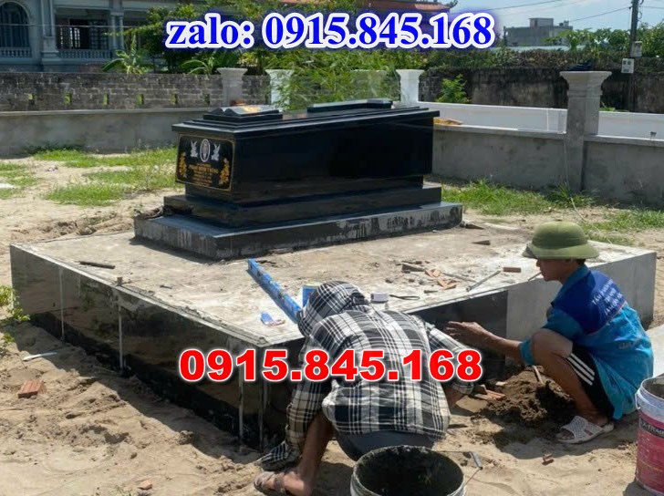 mộ đá gia đình, mộ ông bà bố mẹ gia tộc, khuôn viên mộ đá xanh trắng vàng granite nguyên khối, nhà mồ bằng đá để thờ tro cốt, giá nơi địa chỉ bán mộ đá, kích thước mộ đá cẩm thạch, mộ đá tự nhiên, xây mộ đá đơn giản, lan can tường bao hàng rào đá khối, nghĩa trang gia đình dòng họ bằng đá, cuốn thư bình phong trước mộ đá, đá bậc lát sân nền mộ, bậc tam cấp rồng bậc thềm chiếu rồng mộ, lư đỉnh hương đèn hạc thờ đá, cổng cột đá mộ,