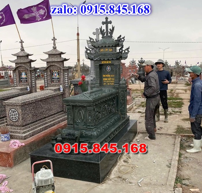 mộ đá gia đình, mộ ông bà bố mẹ gia tộc, khuôn viên mộ đá xanh trắng vàng granite nguyên khối, nhà mồ bằng đá để thờ tro cốt, giá nơi địa chỉ bán mộ đá, kích thước mộ đá cẩm thạch, mộ đá tự nhiên, xây mộ đá đơn giản, lan can tường bao hàng rào đá khối, nghĩa trang gia đình dòng họ bằng đá, cuốn thư bình phong trước mộ đá, đá bậc lát sân nền mộ, bậc tam cấp rồng bậc thềm chiếu rồng mộ, lư đỉnh hương đèn hạc thờ đá, cổng cột đá mộ,