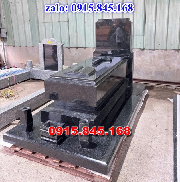 mộ đá gia đình, mộ ông bà bố mẹ gia tộc, khuôn viên mộ đá xanh trắng vàng granite nguyên khối, nhà mồ bằng đá để thờ tro cốt, giá nơi địa chỉ bán mộ đá, kích thước mộ đá cẩm thạch, mộ đá tự nhiên, xây mộ đá đơn giản, lan can tường bao hàng rào đá khối, nghĩa trang gia đình dòng họ bằng đá, cuốn thư bình phong trước mộ đá, đá bậc lát sân nền mộ, bậc tam cấp rồng bậc thềm chiếu rồng mộ, lư đỉnh hương đèn hạc thờ đá, cổng cột đá mộ,