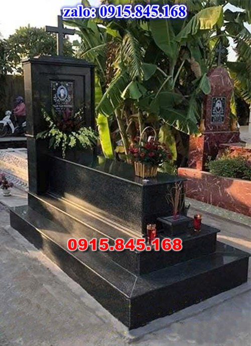 mộ đá gia đình, mộ ông bà bố mẹ gia tộc, khuôn viên mộ đá xanh trắng vàng granite nguyên khối, nhà mồ bằng đá để thờ tro cốt, giá nơi địa chỉ bán mộ đá, kích thước mộ đá cẩm thạch, mộ đá tự nhiên, xây mộ đá đơn giản, lan can tường bao hàng rào đá khối, nghĩa trang gia đình dòng họ bằng đá, cuốn thư bình phong trước mộ đá, đá bậc lát sân nền mộ, bậc tam cấp rồng bậc thềm chiếu rồng mộ, lư đỉnh hương đèn hạc thờ đá, cổng cột đá mộ,