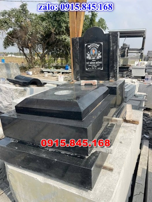 mộ đá gia đình, mộ ông bà bố mẹ gia tộc, khuôn viên mộ đá xanh trắng vàng granite nguyên khối, nhà mồ bằng đá để thờ tro cốt, giá nơi địa chỉ bán mộ đá, kích thước mộ đá cẩm thạch, mộ đá tự nhiên, xây mộ đá đơn giản, lan can tường bao hàng rào đá khối, nghĩa trang gia đình dòng họ bằng đá, cuốn thư bình phong trước mộ đá, đá bậc lát sân nền mộ, bậc tam cấp rồng bậc thềm chiếu rồng mộ, lư đỉnh hương đèn hạc thờ đá, cổng cột đá mộ,