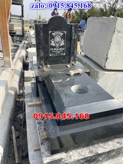 mộ đá gia đình, mộ ông bà bố mẹ gia tộc, khuôn viên mộ đá xanh trắng vàng granite nguyên khối, nhà mồ bằng đá để thờ tro cốt, giá nơi địa chỉ bán mộ đá, kích thước mộ đá cẩm thạch, mộ đá tự nhiên, xây mộ đá đơn giản, lan can tường bao hàng rào đá khối, nghĩa trang gia đình dòng họ bằng đá, cuốn thư bình phong trước mộ đá, đá bậc lát sân nền mộ, bậc tam cấp rồng bậc thềm chiếu rồng mộ, lư đỉnh hương đèn hạc thờ đá, cổng cột đá mộ, 