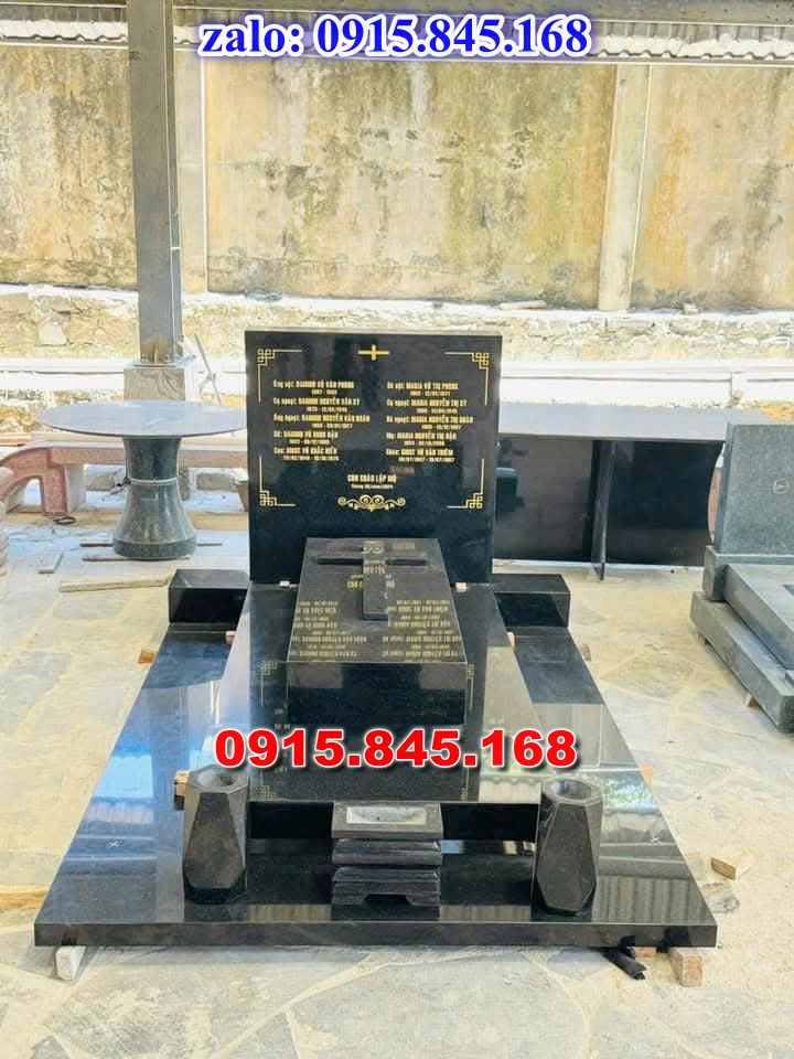 mộ đá gia đình, mộ ông bà bố mẹ gia tộc, khuôn viên mộ đá xanh trắng vàng granite nguyên khối, nhà mồ bằng đá để thờ tro cốt, giá nơi địa chỉ bán mộ đá, kích thước mộ đá cẩm thạch, mộ đá tự nhiên, xây mộ đá đơn giản, lan can tường bao hàng rào đá khối, nghĩa trang gia đình dòng họ bằng đá, cuốn thư bình phong trước mộ đá, đá bậc lát sân nền mộ, bậc tam cấp rồng bậc thềm chiếu rồng mộ, lư đỉnh hương đèn hạc thờ đá, cổng cột đá mộ,