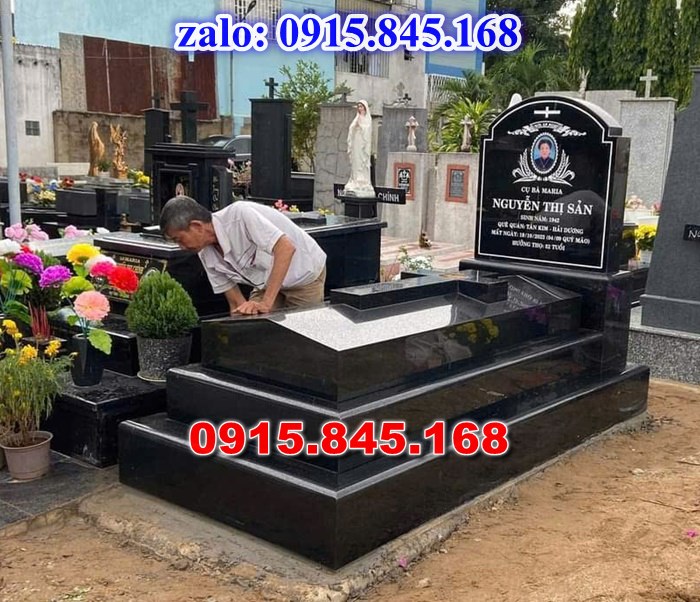 mộ đá gia đình, mộ ông bà bố mẹ gia tộc, khuôn viên mộ đá xanh trắng vàng granite nguyên khối, nhà mồ bằng đá để thờ tro cốt, giá nơi địa chỉ bán mộ đá, kích thước mộ đá cẩm thạch, mộ đá tự nhiên, xây mộ đá đơn giản, lan can tường bao hàng rào đá khối, nghĩa trang gia đình dòng họ bằng đá, cuốn thư bình phong trước mộ đá, đá bậc lát sân nền mộ, bậc tam cấp rồng bậc thềm chiếu rồng mộ, lư đỉnh hương đèn hạc thờ đá, cổng cột đá mộ, 