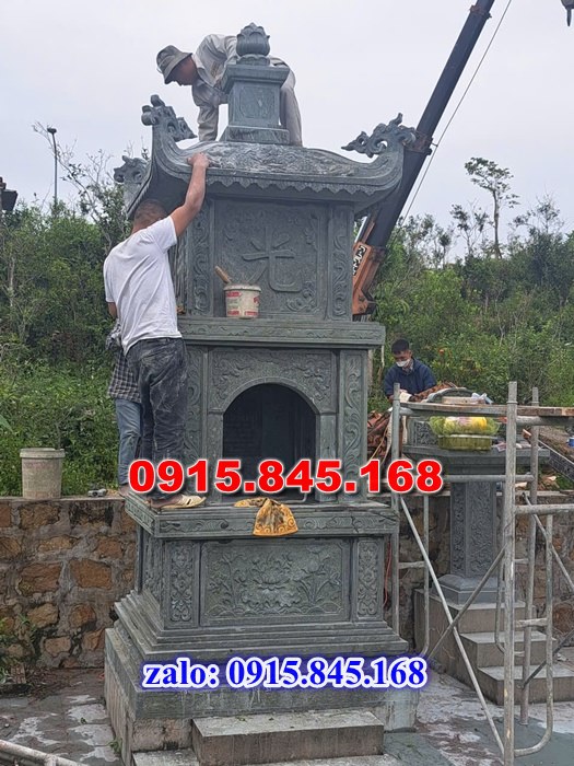 nhà mồ tiền chế, nhà mồ xây làm bằng đá, kích thước nhà mồ, kiểu dáng nhà mồ, nhà mồ có mái che, nhà mồ miền tây, lan can tường bao hàng rào nhà mồ, cuốn thư bức bình phong nhà mồ, nhà mồ để thờ hũ lọ tro cốt đá, nhà mồ ông bà bố mẹ gia đình ba má, mồ mả bằng đá.
