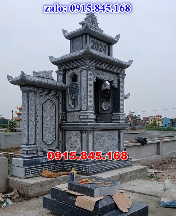 nhà mồ tiền chế, nhà mồ xây làm bằng đá, kích thước nhà mồ, kiểu dáng nhà mồ, nhà mồ có mái che, nhà mồ miền tây, lan can tường bao hàng rào nhà mồ, cuốn thư bức bình phong nhà mồ, nhà mồ để thờ hũ lọ tro cốt đá, nhà mồ ông bà bố mẹ gia đình ba má, mồ mả bằng đá.