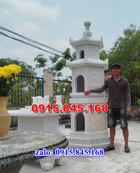 nhà mồ tiền chế, nhà mồ xây làm bằng đá, kích thước nhà mồ, kiểu dáng nhà mồ, nhà mồ có mái che, nhà mồ miền tây, lan can tường bao hàng rào nhà mồ, cuốn thư bức bình phong nhà mồ, nhà mồ để thờ hũ lọ tro cốt đá, nhà mồ ông bà bố mẹ gia đình ba má, mồ mả bằng đá.