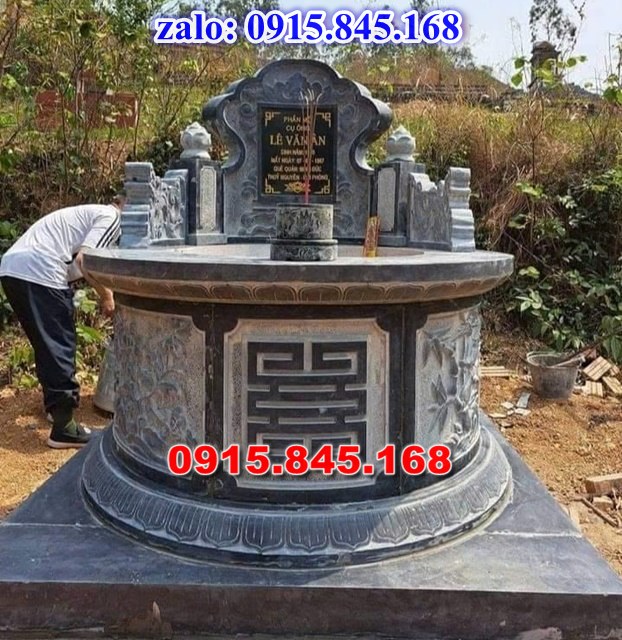 mộ đá gia đình, mộ ông bà bố mẹ gia tộc, khuôn viên mộ đá xanh trắng vàng granite nguyên khối, nhà mồ bằng đá để thờ tro cốt, giá nơi địa chỉ bán mộ đá, kích thước mộ đá cẩm thạch, mộ đá tự nhiên, xây mộ đá đơn giản, lan can tường bao hàng rào đá khối, nghĩa trang gia đình dòng họ bằng đá, cuốn thư bình phong trước mộ đá, đá bậc lát sân nền mộ, bậc tam cấp rồng bậc thềm chiếu rồng mộ, lư đỉnh hương đèn hạc thờ đá, cổng cột đá mộ, 
