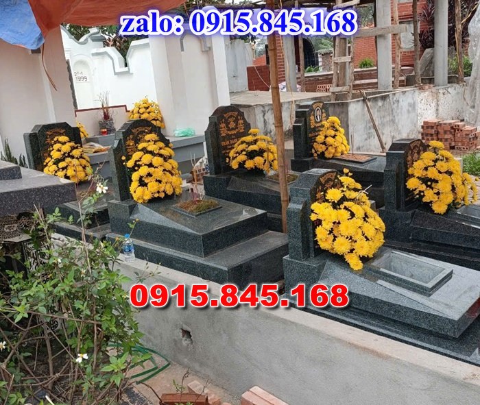 mộ đá gia đình, mộ ông bà bố mẹ gia tộc, khuôn viên mộ đá xanh trắng vàng granite nguyên khối, nhà mồ bằng đá để thờ tro cốt, giá nơi địa chỉ bán mộ đá, kích thước mộ đá cẩm thạch, mộ đá tự nhiên, xây mộ đá đơn giản, lan can tường bao hàng rào đá khối, nghĩa trang gia đình dòng họ bằng đá, cuốn thư bình phong trước mộ đá, đá bậc lát sân nền mộ, bậc tam cấp rồng bậc thềm chiếu rồng mộ, lư đỉnh hương đèn hạc thờ đá, cổng cột đá mộ,
