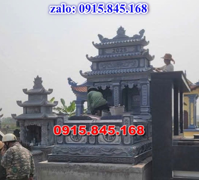 Mộ đôi cất để giữ tro cốt bằng đá tam cấp nguyên khối, mẫu mộ đá đôi song thân phu thê có mái, mẫu mộ đôi ông bà xây gạch đá xi măng, mẫu mộ đôi bố mẹ ốp đá granite hoa cương, Mộ đôi gia đình ba má đá cẩm thạch đơn giản,