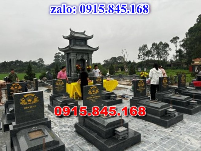 Mộ đôi cất để giữ tro cốt bằng đá tam cấp nguyên khối, mẫu mộ đá đôi song thân phu thê có mái, mẫu mộ đôi ông bà xây gạch đá xi măng, mẫu mộ đôi bố mẹ ốp đá granite hoa cương, Mộ đôi gia đình ba má đá cẩm thạch đơn giản,