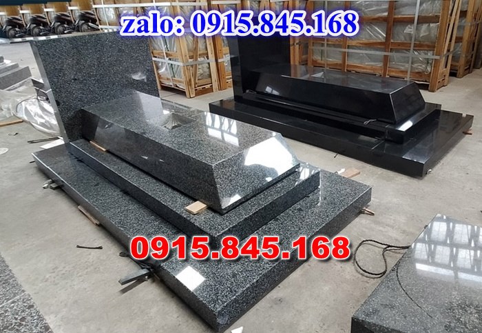 Mộ đôi cất để giữ tro cốt bằng đá tam cấp nguyên khối, mẫu mộ đá đôi song thân phu thê có mái, mẫu mộ đôi ông bà xây gạch đá xi măng, mẫu mộ đôi bố mẹ ốp đá granite hoa cương, Mộ đôi gia đình ba má đá cẩm thạch đơn giản,