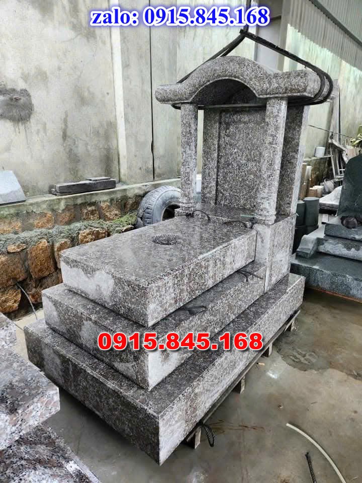 Mộ đôi cất để giữ tro cốt bằng đá tam cấp nguyên khối, mẫu mộ đá đôi song thân phu thê có mái, mẫu mộ đôi ông bà xây gạch đá xi măng, mẫu mộ đôi bố mẹ ốp đá granite hoa cương, Mộ đôi gia đình ba má đá cẩm thạch đơn giản,