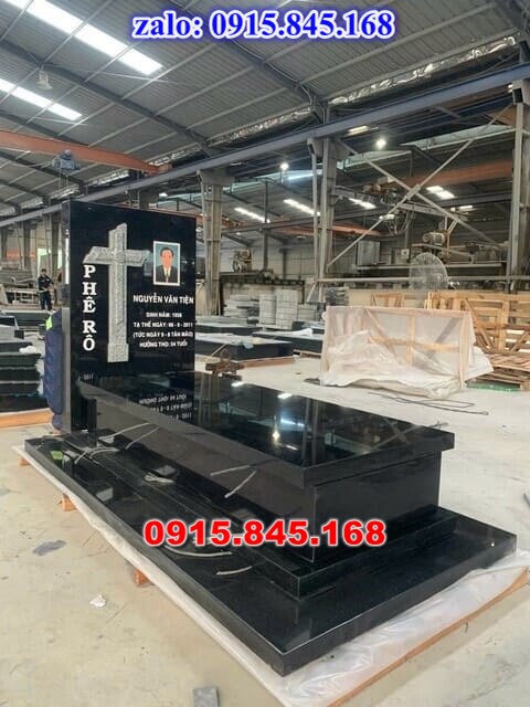 lăng mộ đá ông bà bố mẹ gia đình, mộ mồ mả đá xanh granite hoa cương nguyên khối, mộ tháp đá bảo tháp mộ sư để thờ tro cốt, mộ đôi tròn tam cấp đơn giản, mộ đá xanh đen xám trắng vàng cẩm thạch, mộ ốp chụp xi măng bán sẵn, Nơi chỗ địa chỉ xưởng làm sản xuất mộ đá mỹ nghệ điêu khắc, mộ đá công giáo đạo thiên chúa, thiết kế tư vấn vẽ mộ đá kích thước phong thủy, bia mộ đá song thân phu thê vợp chồng, kim tĩnh huyệt mộ chôn tươi kích thước lớn, mộ hậu bành đơn giản, lăng mộ đá ninh bình, mộ hung hỏa địa táng, mộ có 1 một 2 hai ba 3 mái đao che, mộ đá ninh bình thanh hóa xanh rêu, chi phí xây mộ đá lắp đặt tận nơi trọn gói,