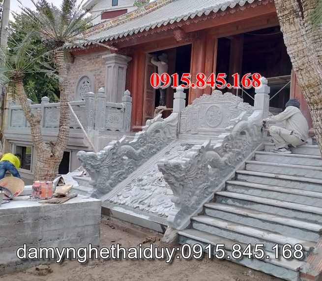 Tượng rồng đá, tượng rồng bằng đá, chiếu rồng đá, chiếu rồng bằng đá, Rồng đá phong thủy, Rồng đá nhà thờ họ, Rồng đá từ đường gia tộc, Rồng đá lăng mộ, Rồng đá nghĩa trang, rồng đá đình chùa, rồng đá lắp tại miếu, rồng đá xanh tự nhiên, rồng đá ninh bình nguyên khối, rồng đá bịt bậc, rồng đá bậc thềm tam cấp, rồng đá mỹ nghệ điêu khắc, rồng đá granite hoa cương, đá lát sân nền, đá ốp bậc thềm tam cấp, ngưỡng cửa nhà gỗ bằng đá,