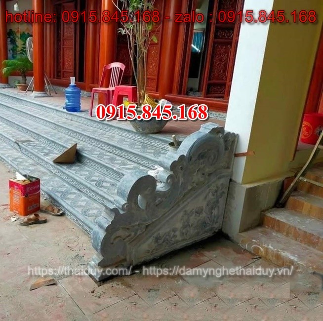 Tượng rồng đá, tượng rồng bằng đá, chiếu rồng đá, chiếu rồng bằng đá, Rồng đá phong thủy, Rồng đá nhà thờ họ, Rồng đá từ đường gia tộc, Rồng đá lăng mộ, Rồng đá nghĩa trang, rồng đá đình chùa, rồng đá lắp tại miếu, rồng đá xanh tự nhiên, rồng đá ninh bình nguyên khối, rồng đá bịt bậc, rồng đá bậc thềm tam cấp, rồng đá mỹ nghệ điêu khắc, rồng đá granite hoa cương, đá lát sân nền, đá ốp bậc thềm tam cấp, ngưỡng cửa nhà gỗ bằng đá, 