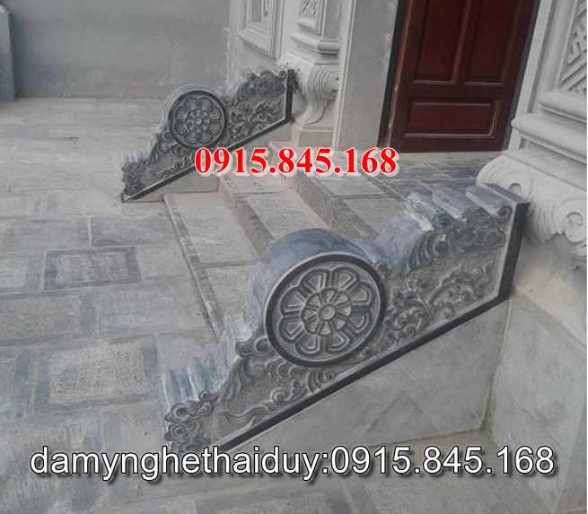 Tượng rồng đá, tượng rồng bằng đá, chiếu rồng đá, chiếu rồng bằng đá, Rồng đá phong thủy, Rồng đá nhà thờ họ, Rồng đá từ đường gia tộc, Rồng đá lăng mộ, Rồng đá nghĩa trang, rồng đá đình chùa, rồng đá lắp tại miếu, rồng đá xanh tự nhiên, rồng đá ninh bình nguyên khối, rồng đá bịt bậc, rồng đá bậc thềm tam cấp, rồng đá mỹ nghệ điêu khắc, rồng đá granite hoa cương, đá lát sân nền, đá ốp bậc thềm tam cấp, ngưỡng cửa nhà gỗ bằng đá, 